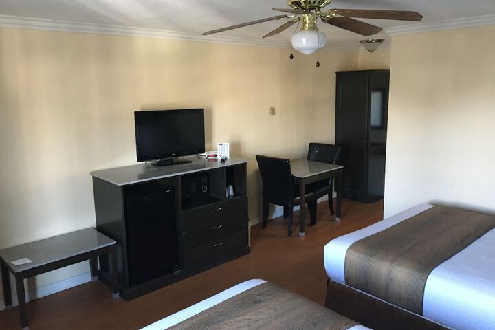 Room 34 of 49