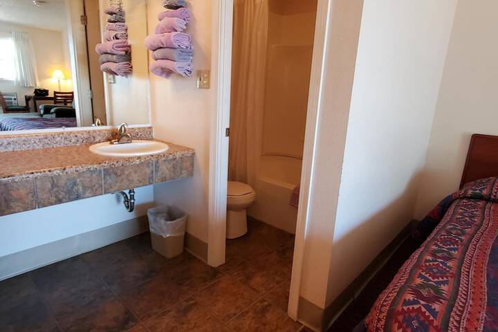 Room 12 of 21