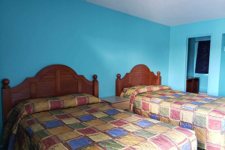 Room 3 of 6