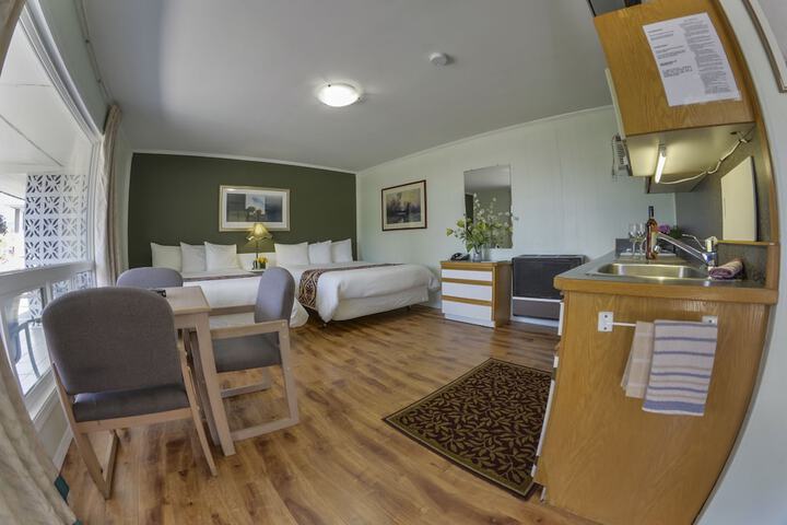 Room 8 of 29
