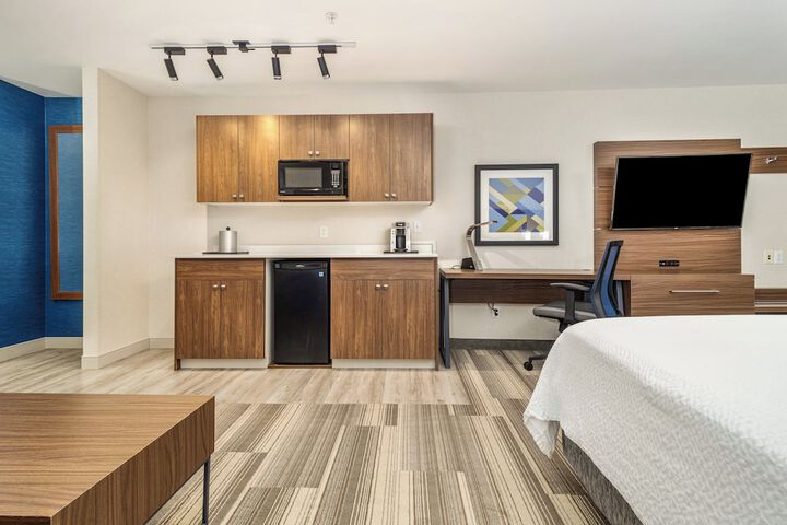Room 162 of 348
