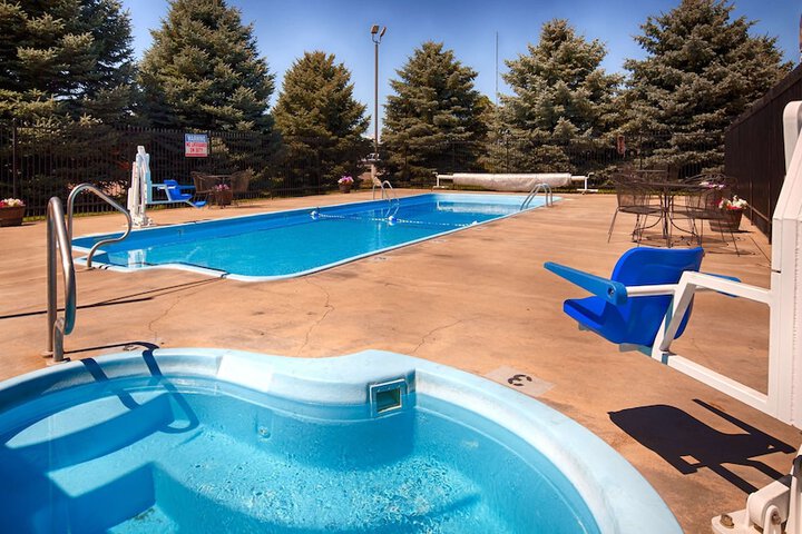 Pool 3 of 15