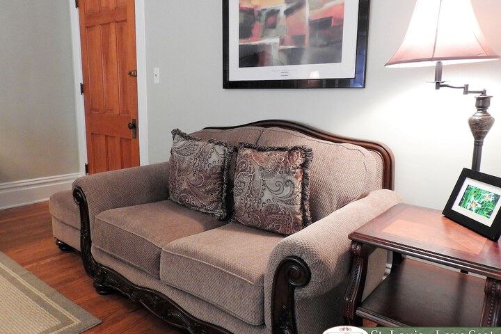 Champaign Garden Inn