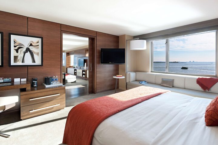 Room 19 of 40