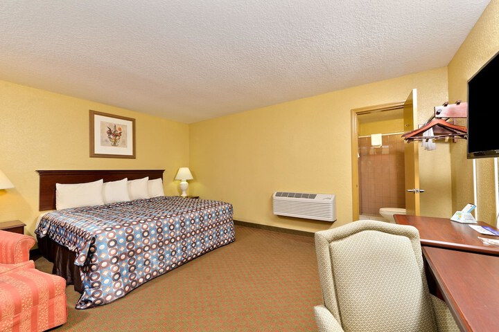 Room 13 of 14
