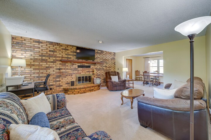 Quiet Oklahoma Home - Close to Golf Courses!