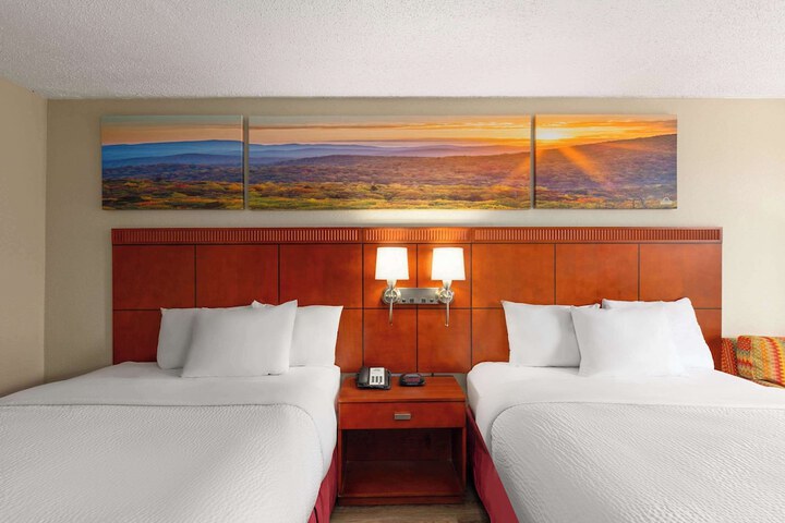 Room 11 of 26