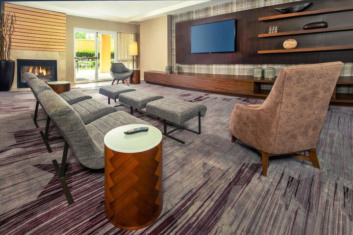 Hotel Interior 6 of 28