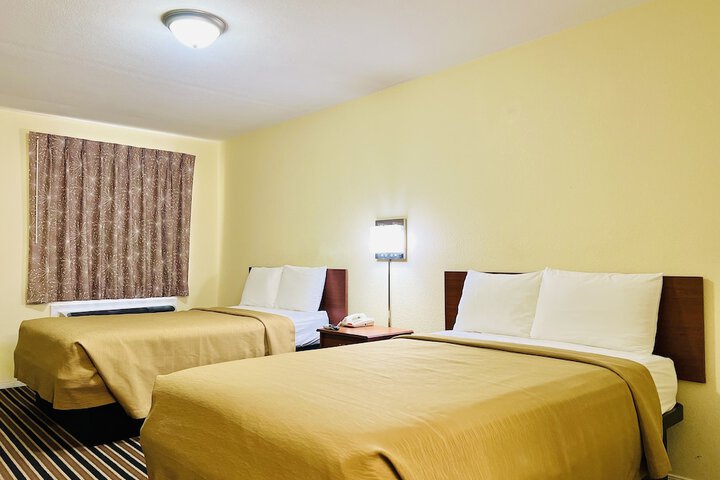 Suite 16 Motel