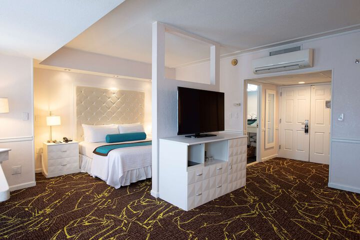The Roslyn Tapestry Collection by Hilton
