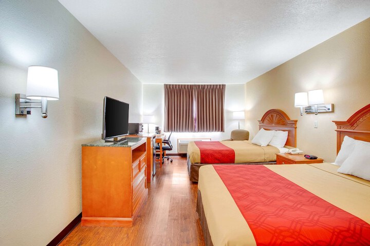 Room 19 of 32