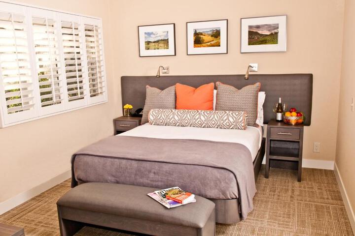 Calistoga Spa Hot Springs - Authentic Hot Springs Spa & Resort