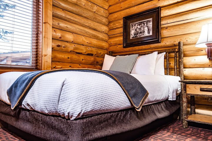 Elk Country Inn