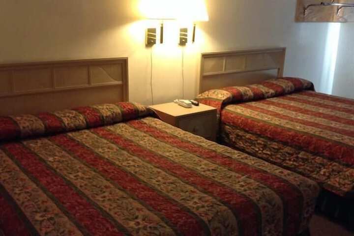 Front Street Inn