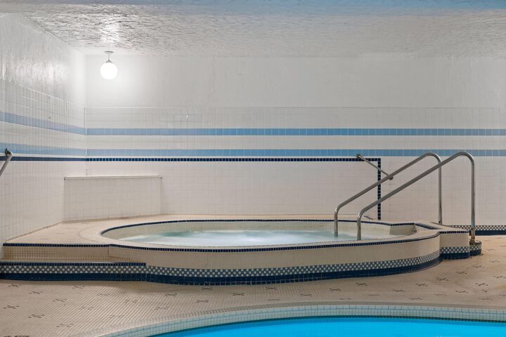Royal Scot Hotel & Suites Trademark Collection by Wyndham