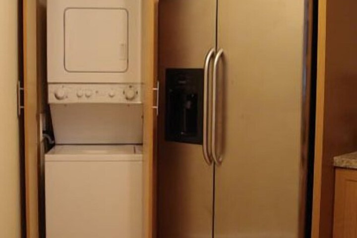Room 100 of 128