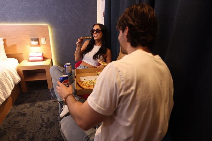 Room 8 of 21