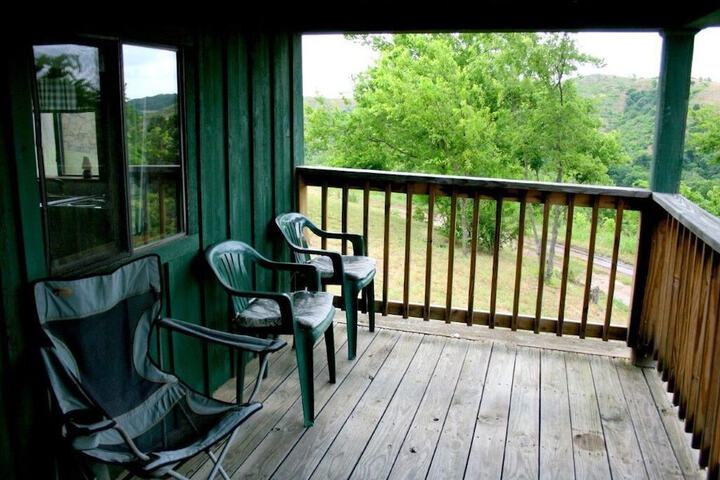 Cedarvale Cabins at Turner Falls