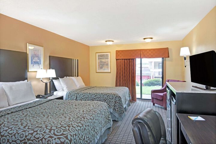 Days Inn by Wyndham Washington Pennsylvania