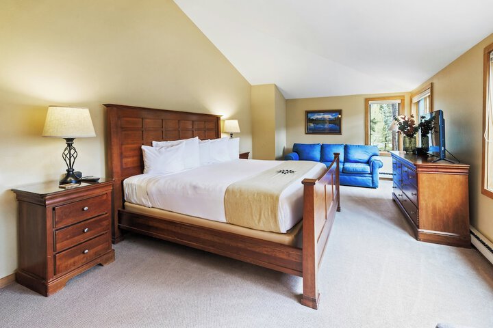 Evergreen Condominiums by Vail Resorts