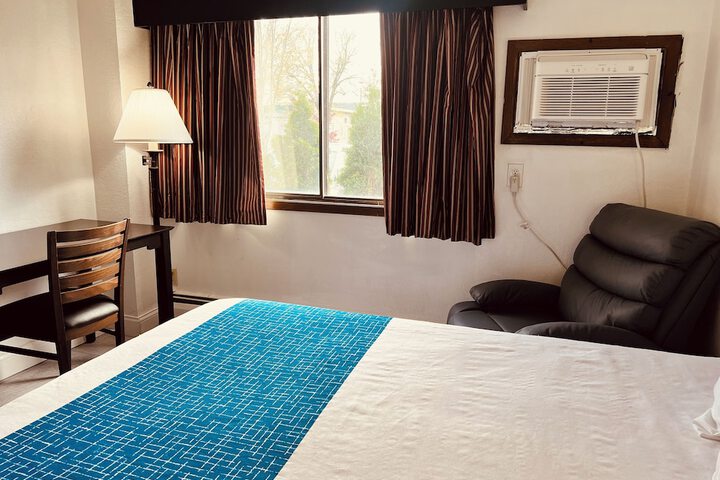 Room 51 of 95