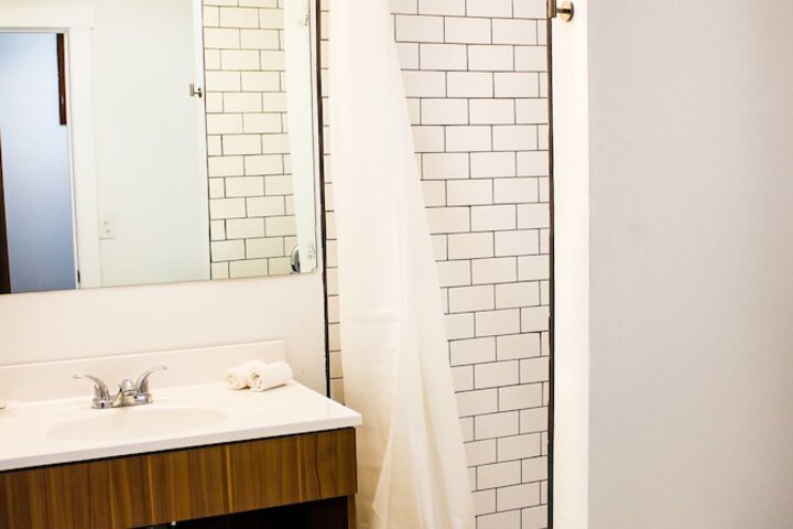 Blue Sage Inn & Suites