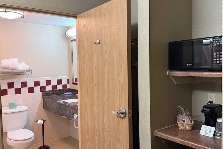 Rodeway Inn Hesston