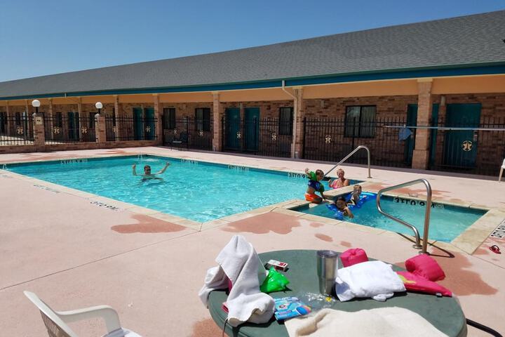 Pool 6 of 32