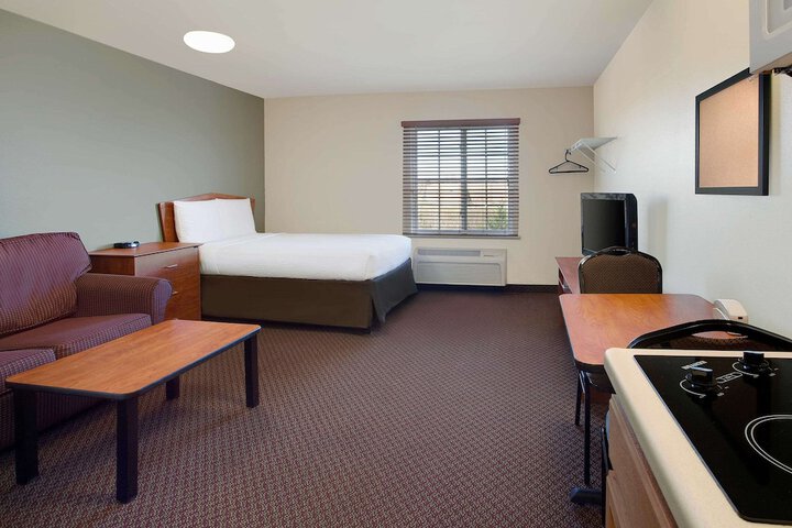 Room 16 of 23