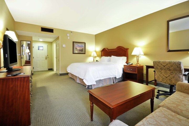 Room 27 of 51