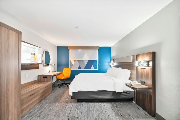 Holiday Inn Express Palestine by IHG