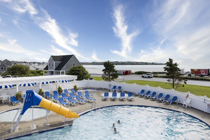 Pool 33 of 137