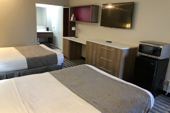 Room 26 of 38