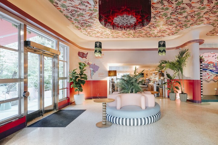 Hotel 3 of 117