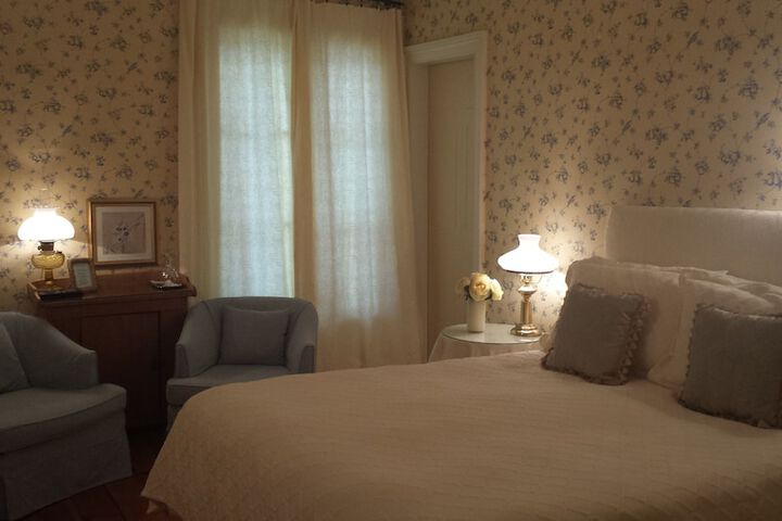 Room 9 of 35