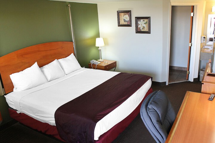 Room 5 of 19