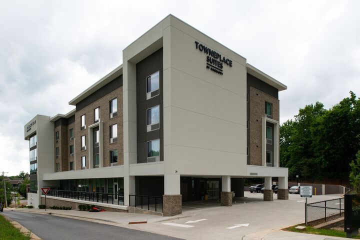 Hotel 2 of 33