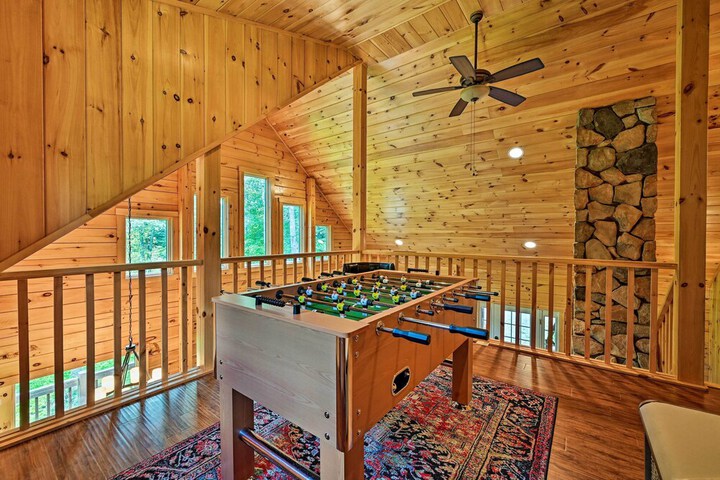 Private Chester Home w / Deck Mins to Skiing!