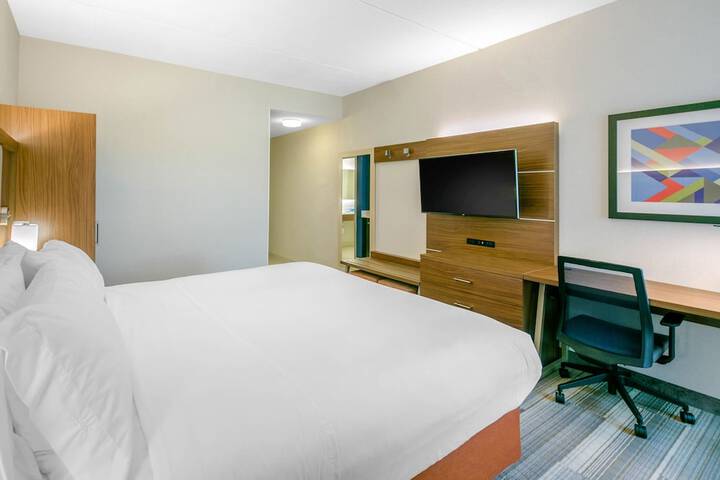 Room 38 of 57