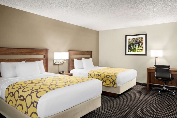 Room 21 of 36