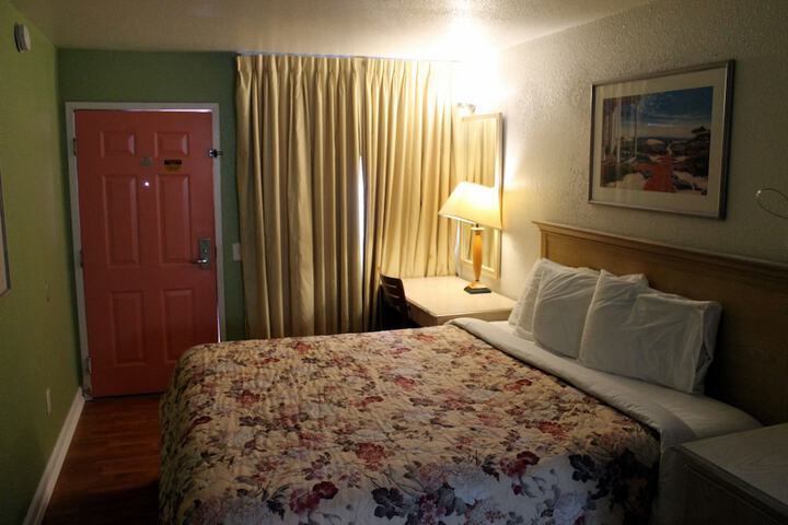 Room 18 of 78