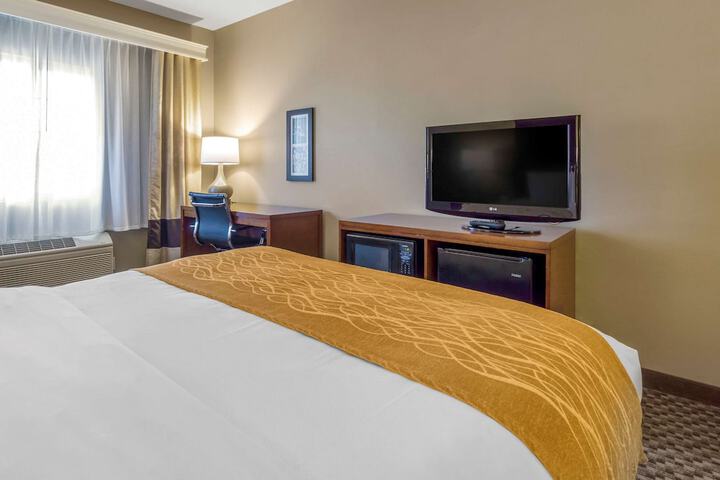 Room 9 of 28