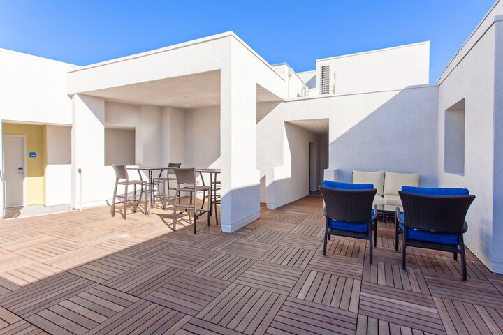 Terrace/Patio 21 of 22