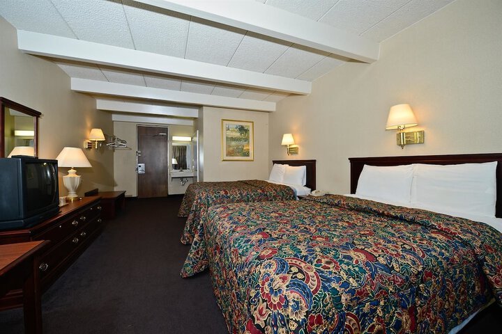Room 11 of 12