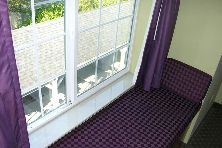Room 20 of 28
