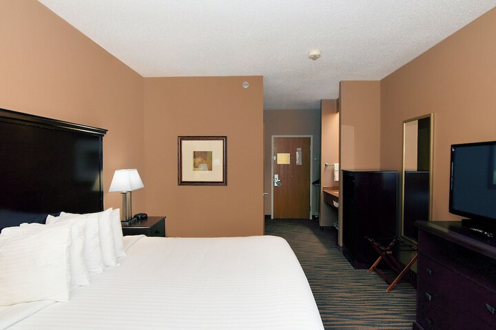 Room 47 of 118