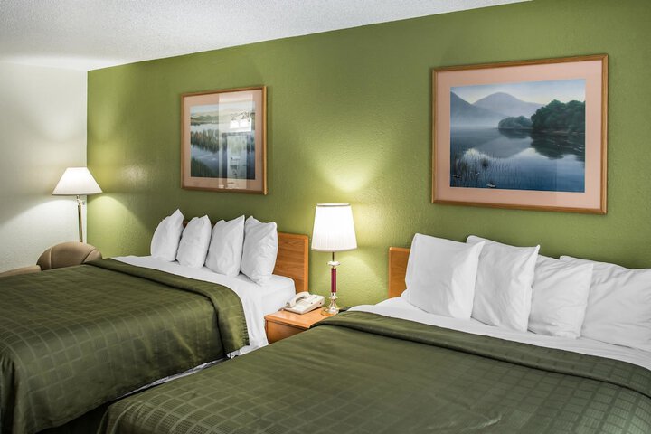 Room 29 of 38