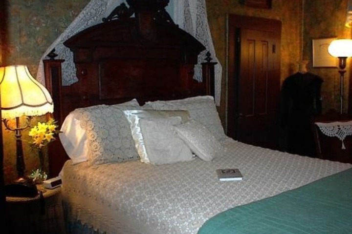 Room 55 of 108