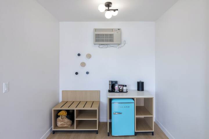 Room 25 of 63
