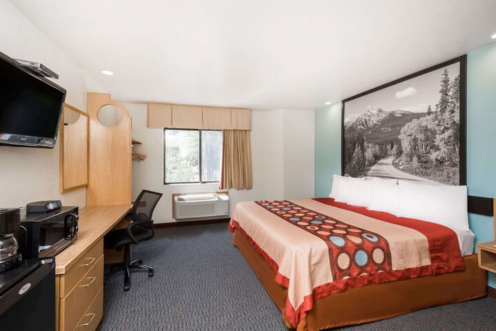 Room 15 of 30
